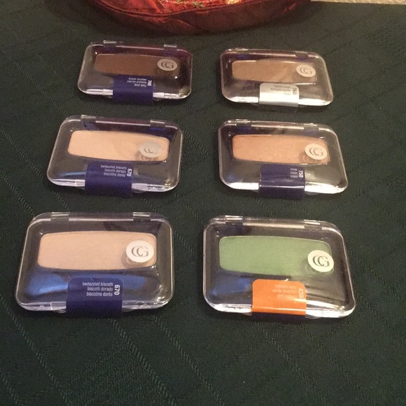 Cover girl NEW Eyeshadow/enhancers 6-pack With Beauty Make-Up Bag to store them - Picture 2 of 6